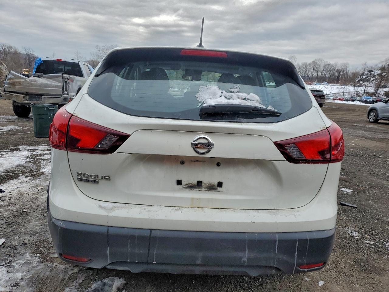 2019 NISSAN ROGUE SPORT S photo 6
