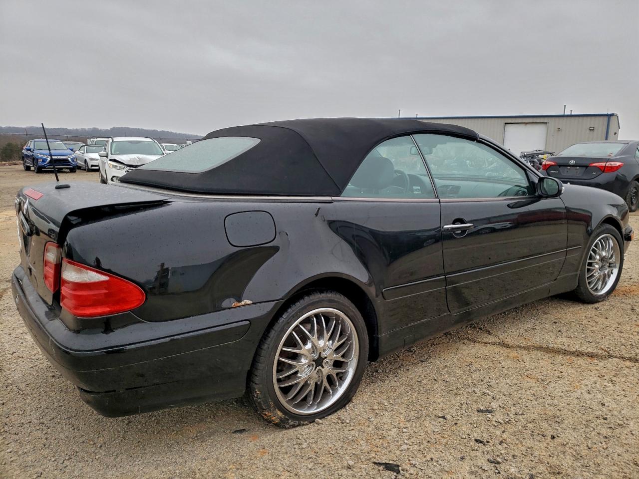 2001 MERCEDES-BENZ CLK 320 photo 3