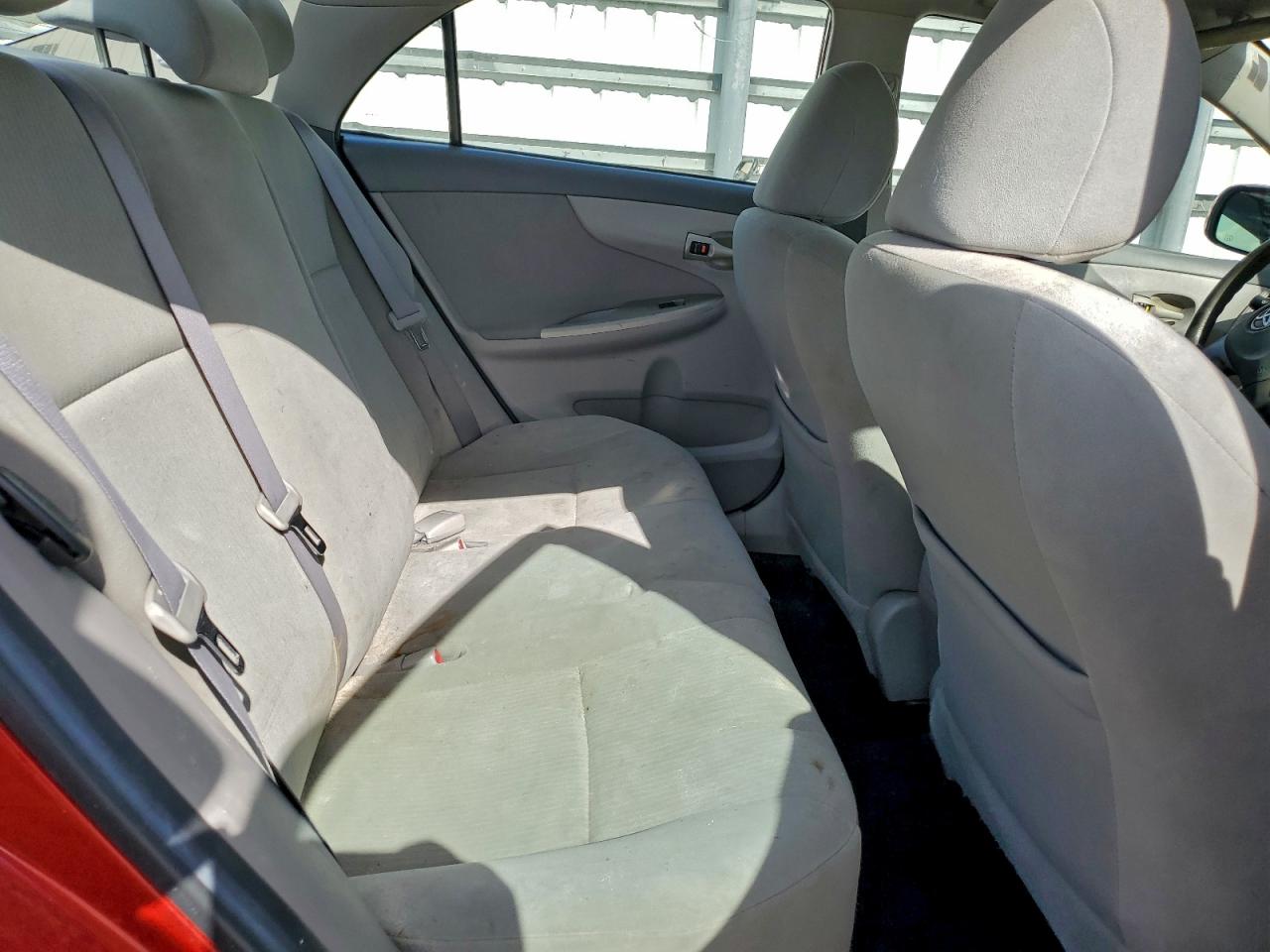 2010 TOYOTA COROLLA BASE photo 19