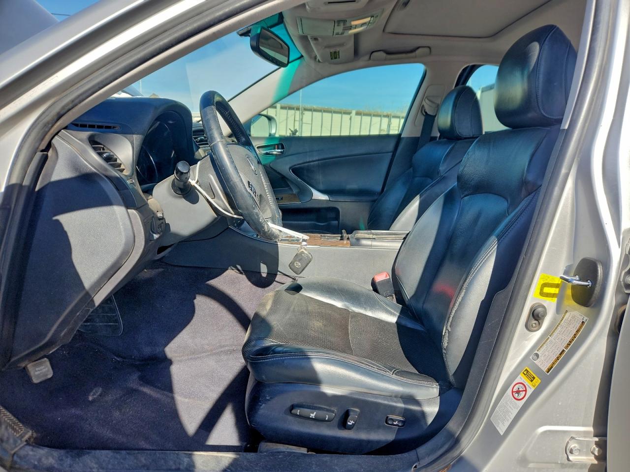2011 LEXUS IS 250 photo 7