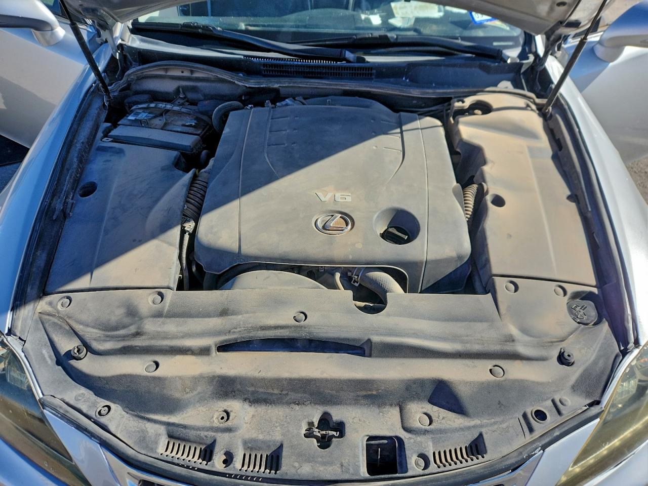 2011 LEXUS IS 250 photo 11