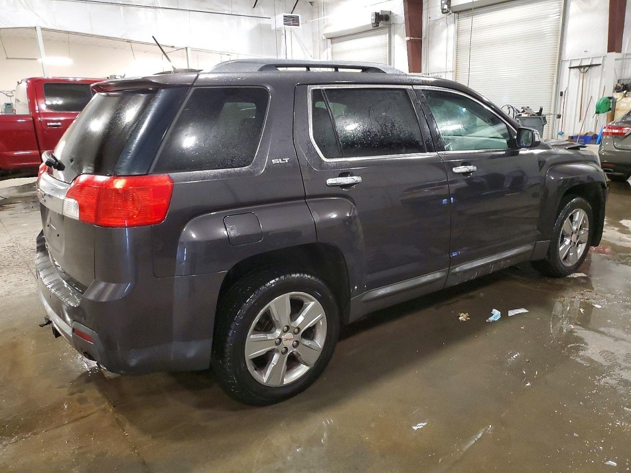 2015 GMC TERRAIN SLT photo 3