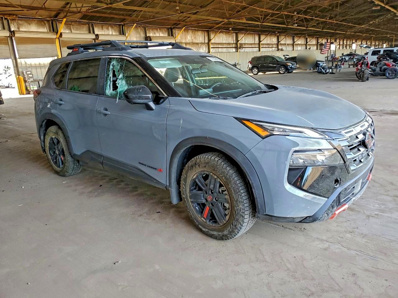 2025 NISSAN ROGUE SV photo 4