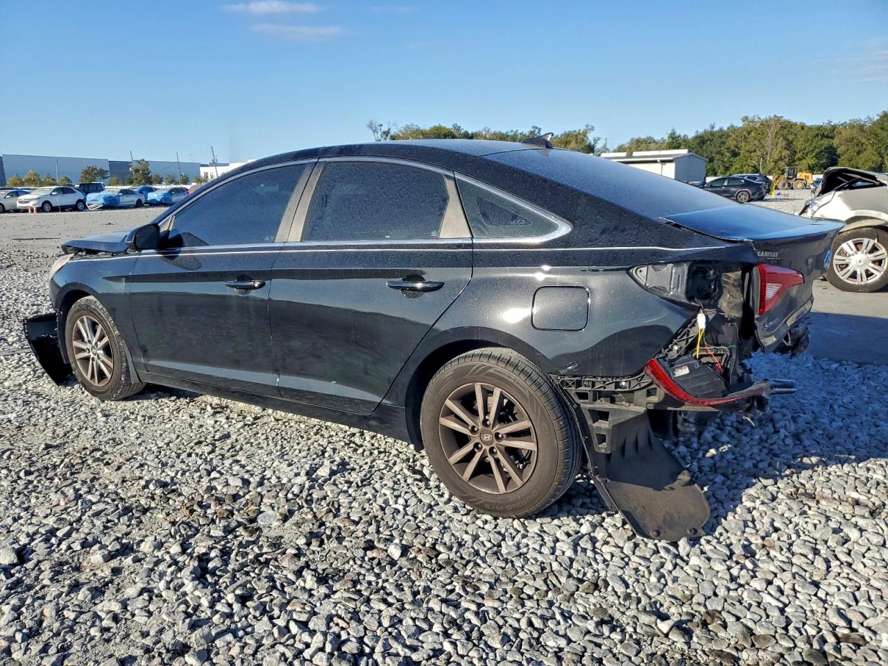 2015 HYUNDAI SONATA photo 3
