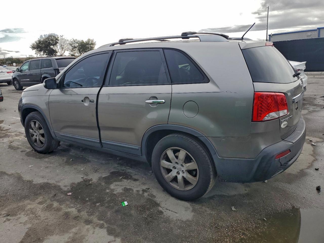 2012 KIA SORENTO BASE photo 3