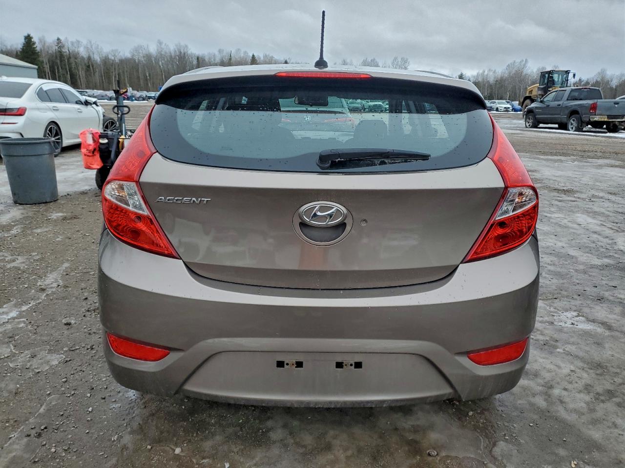 2014 HYUNDAI ACCENT GLS photo 6