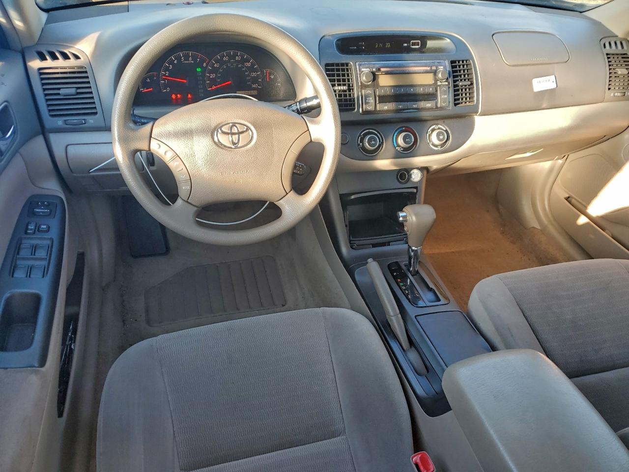 2005 TOYOTA CAMRY LE photo 15