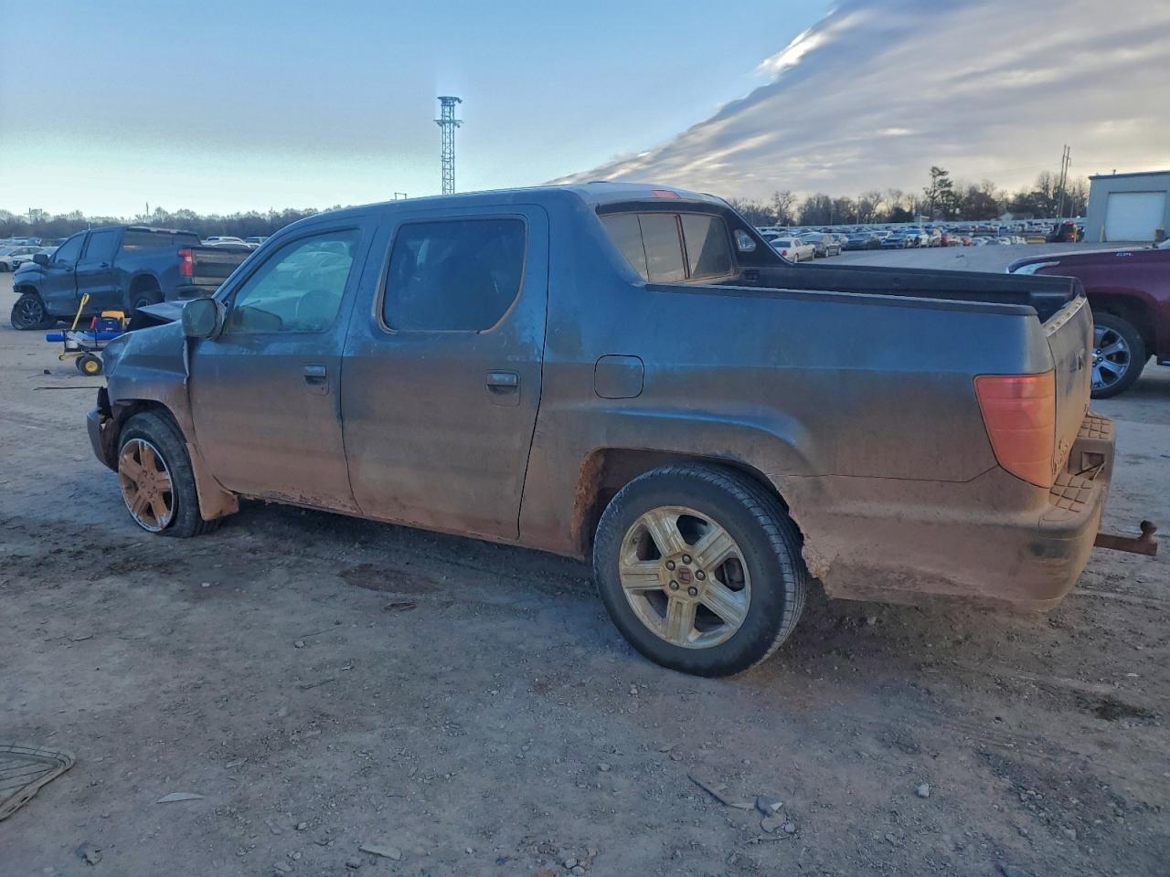 2011 HONDA RIDGELINE RTL photo 3