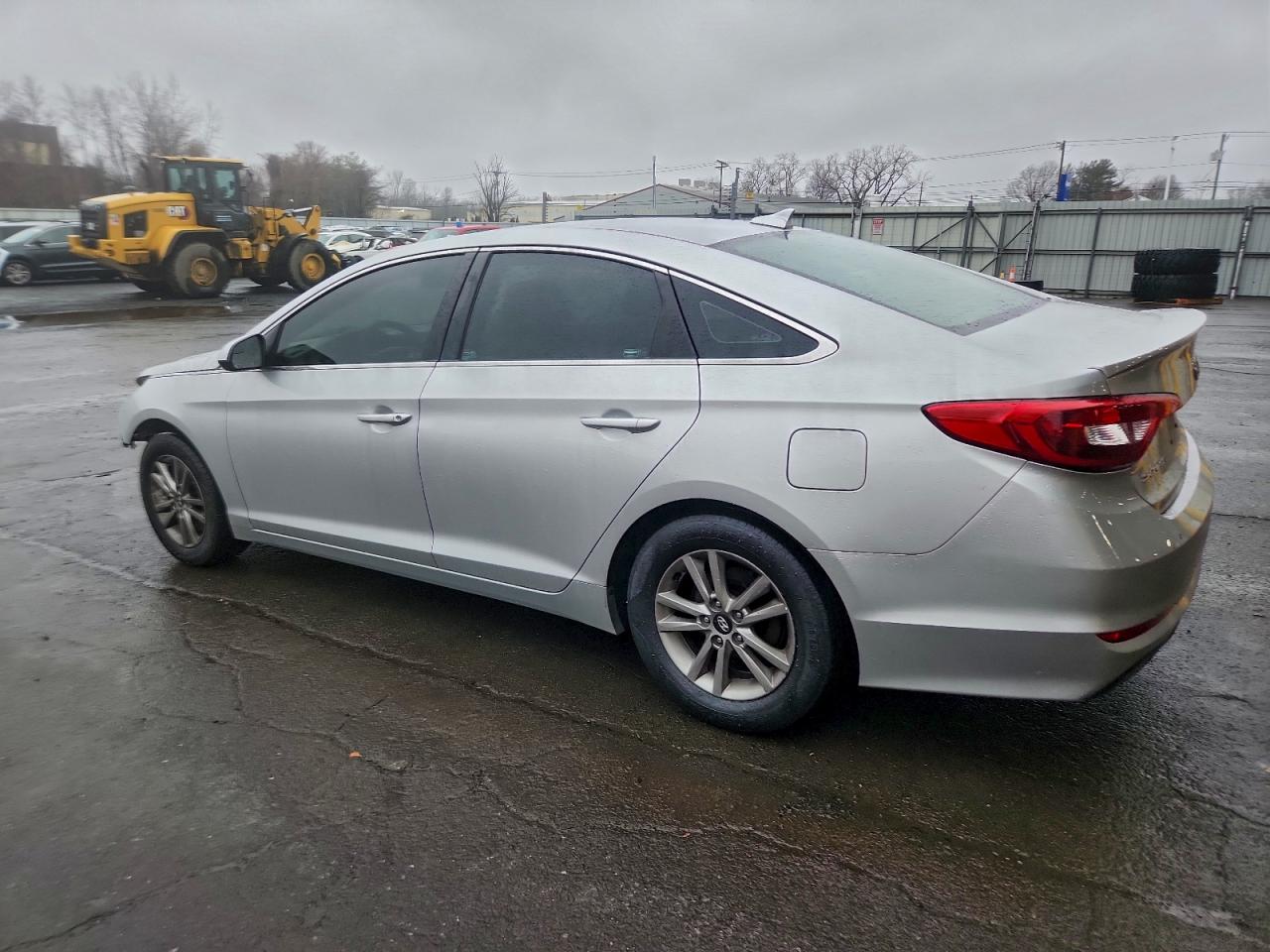 2017 HYUNDAI SONATA SE photo 2
