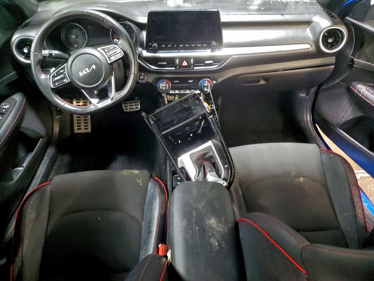 2023 KIA FORTE GT photo 8