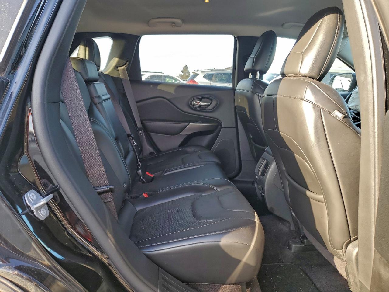 2019 JEEP CHEROKEE LIMITED photo 21