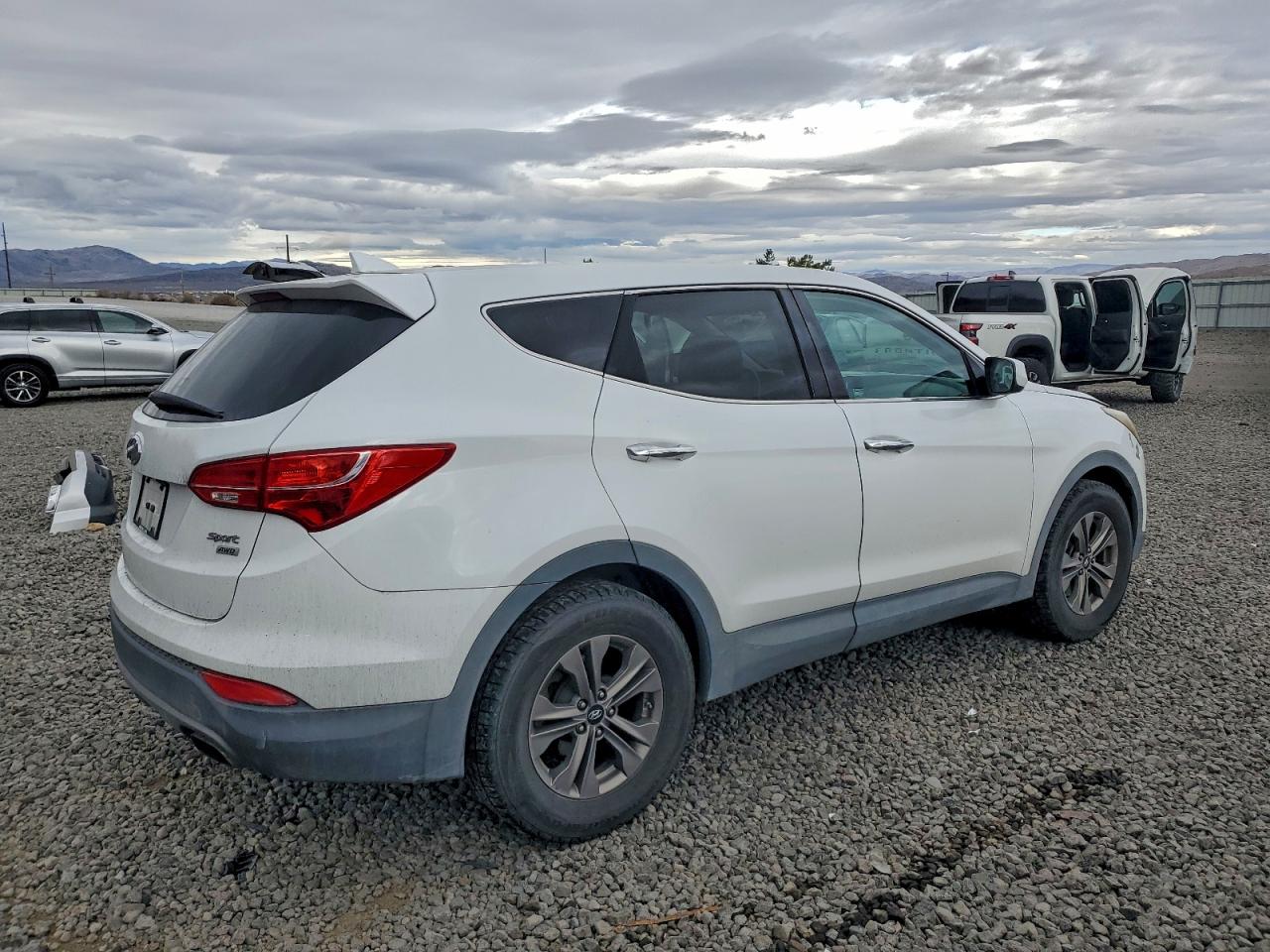 2016 HYUNDAI SANTA FE SPORT photo 3