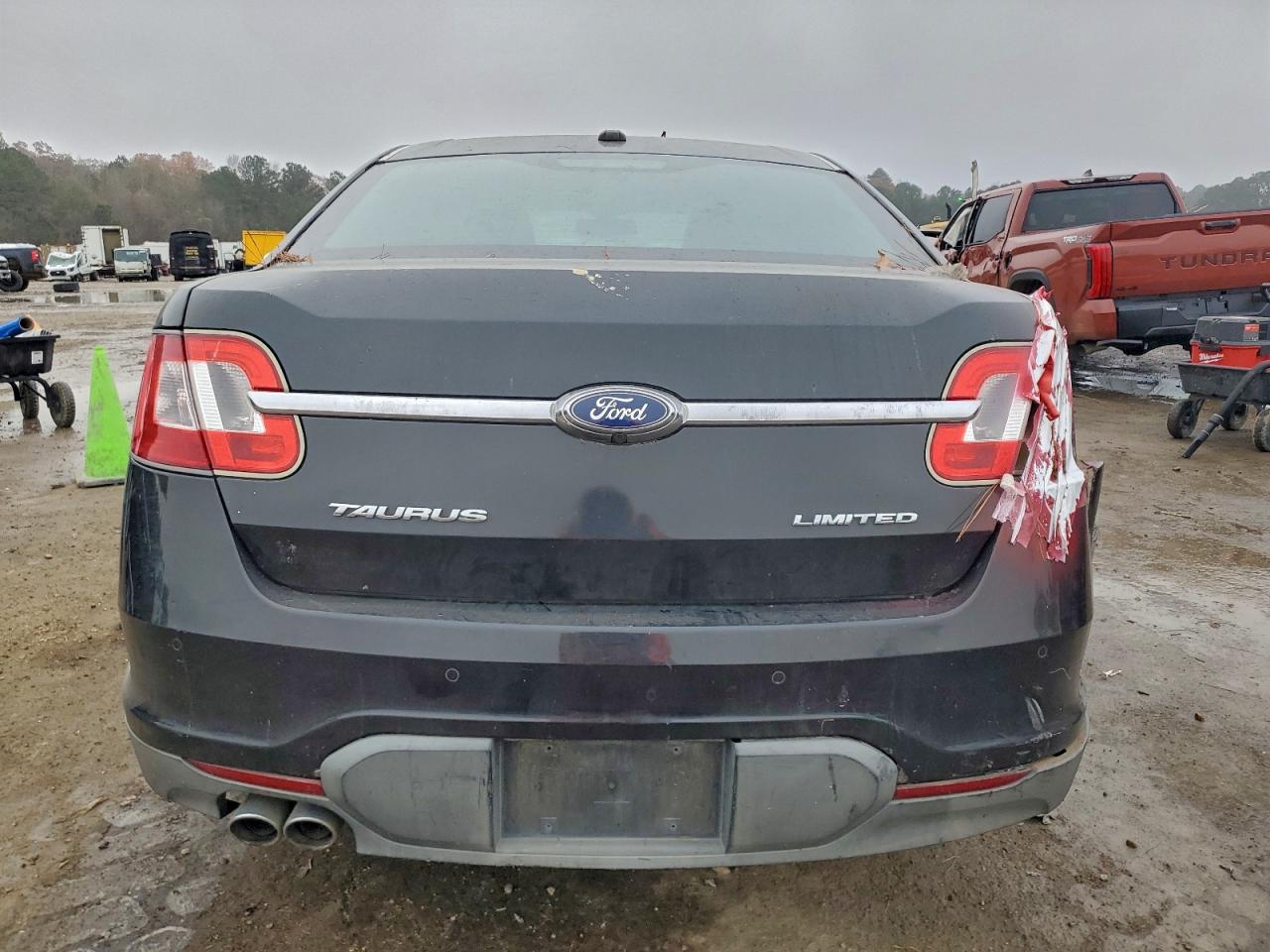 2011 FORD TAURUS LIMITED photo 11