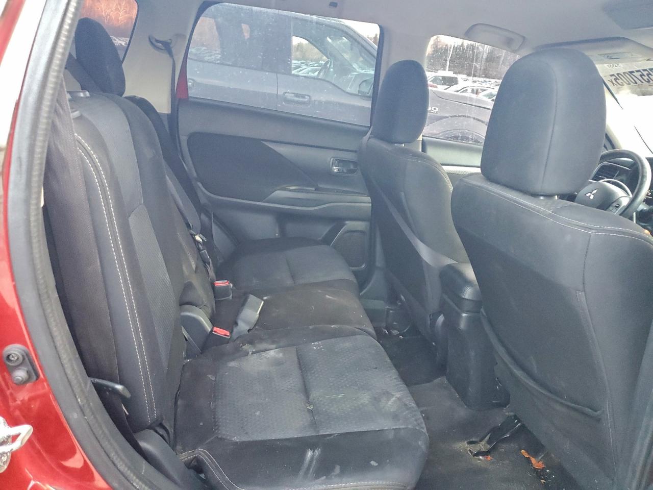 2018 MITSUBISHI OUTLANDER SE photo 21