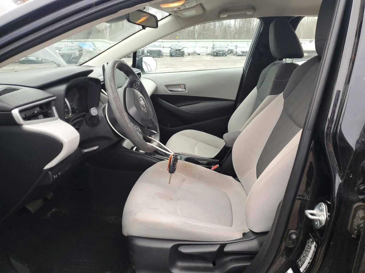 2021 TOYOTA COROLLA LE photo 13