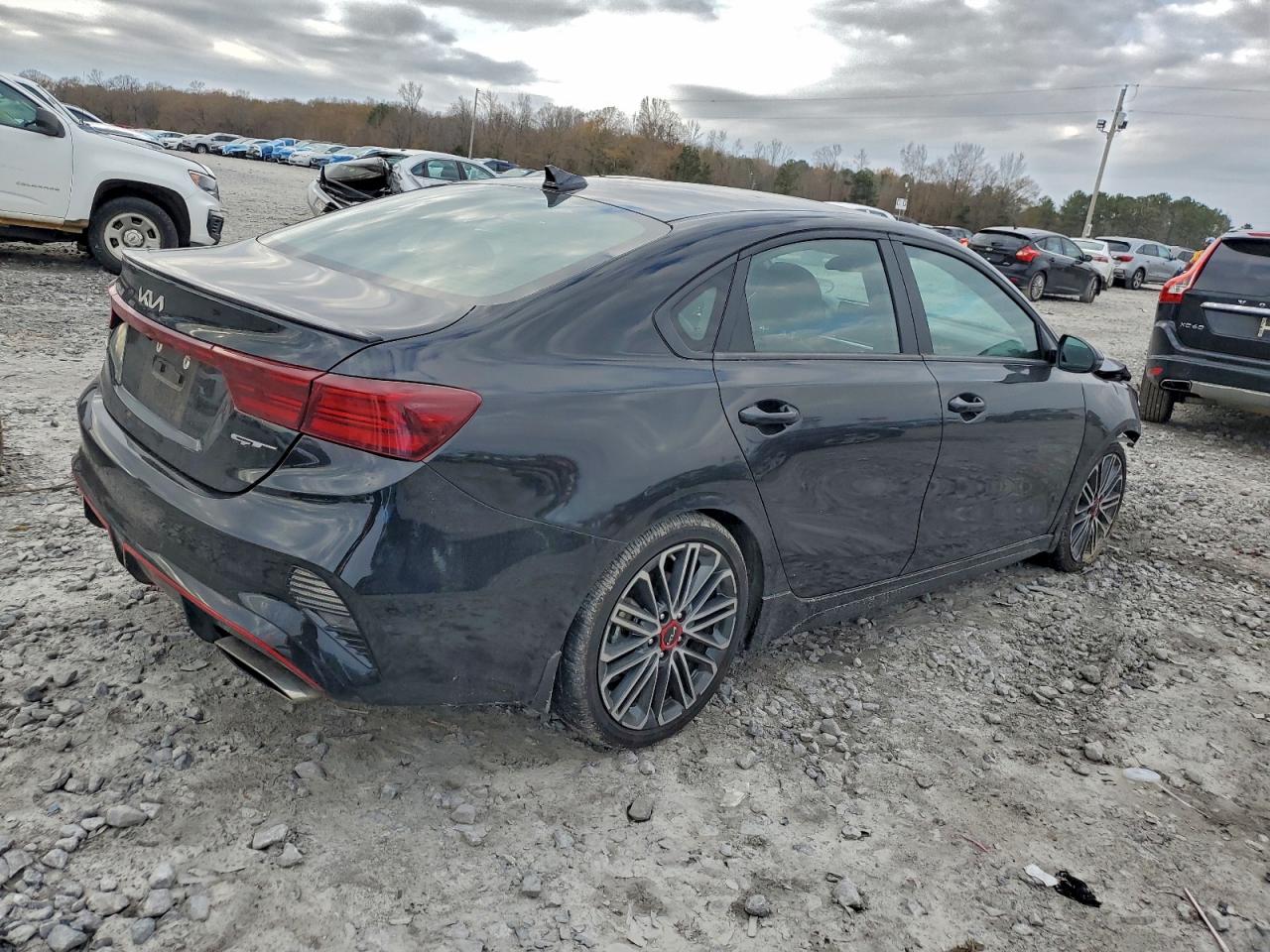 2024 KIA FORTE GT photo 5