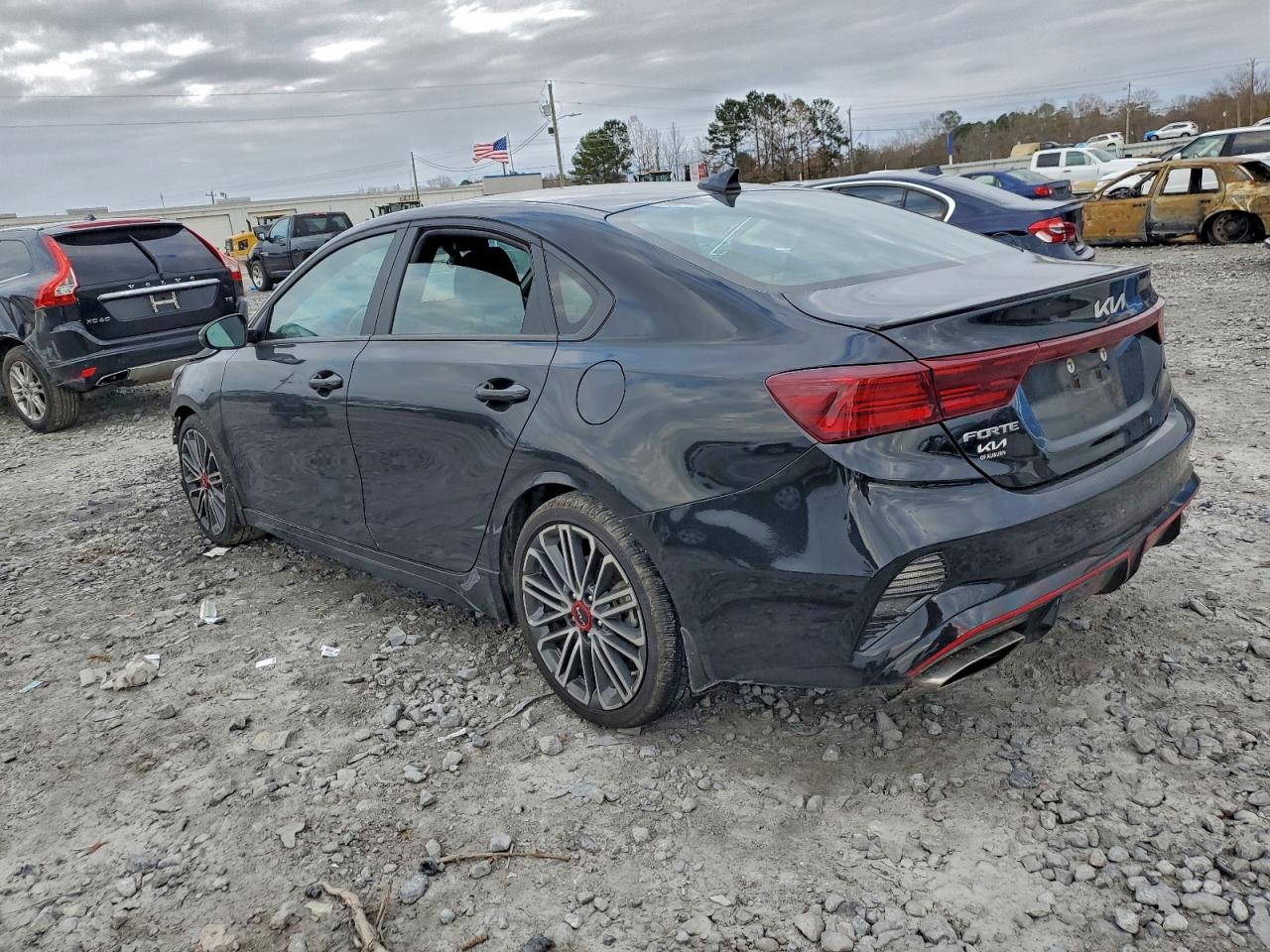 2024 KIA FORTE GT photo 3