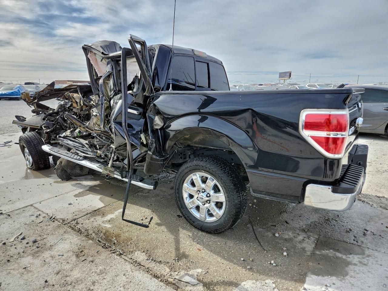 2014 FORD F150 SUPERCREW photo 2
