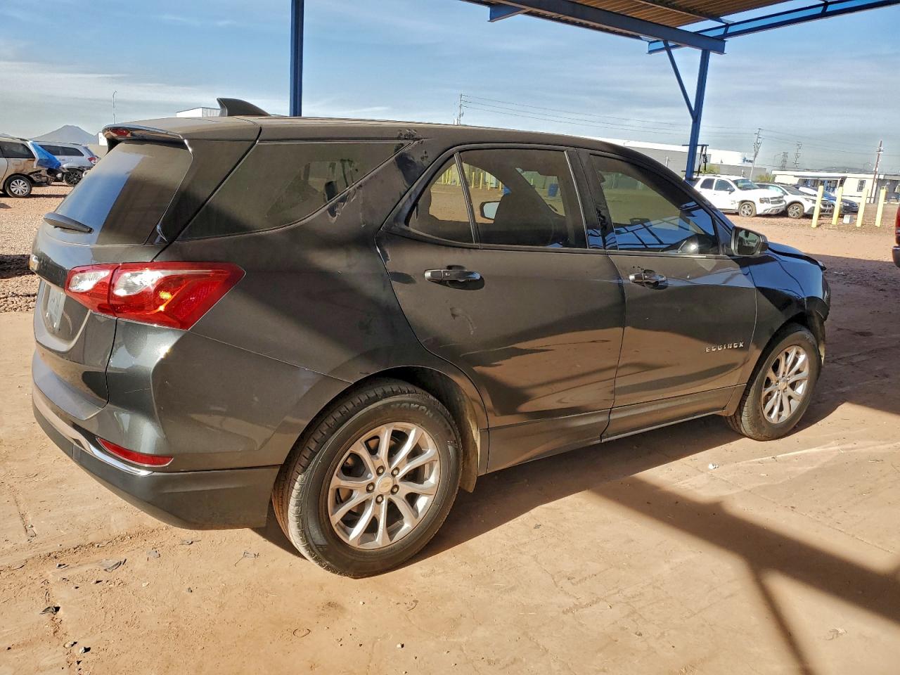 2018 CHEVROLET EQUINOX LS photo 3