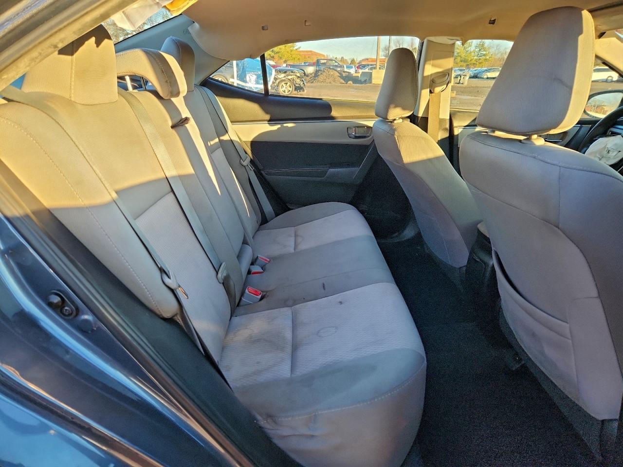 2015 TOYOTA COROLLA L photo 10