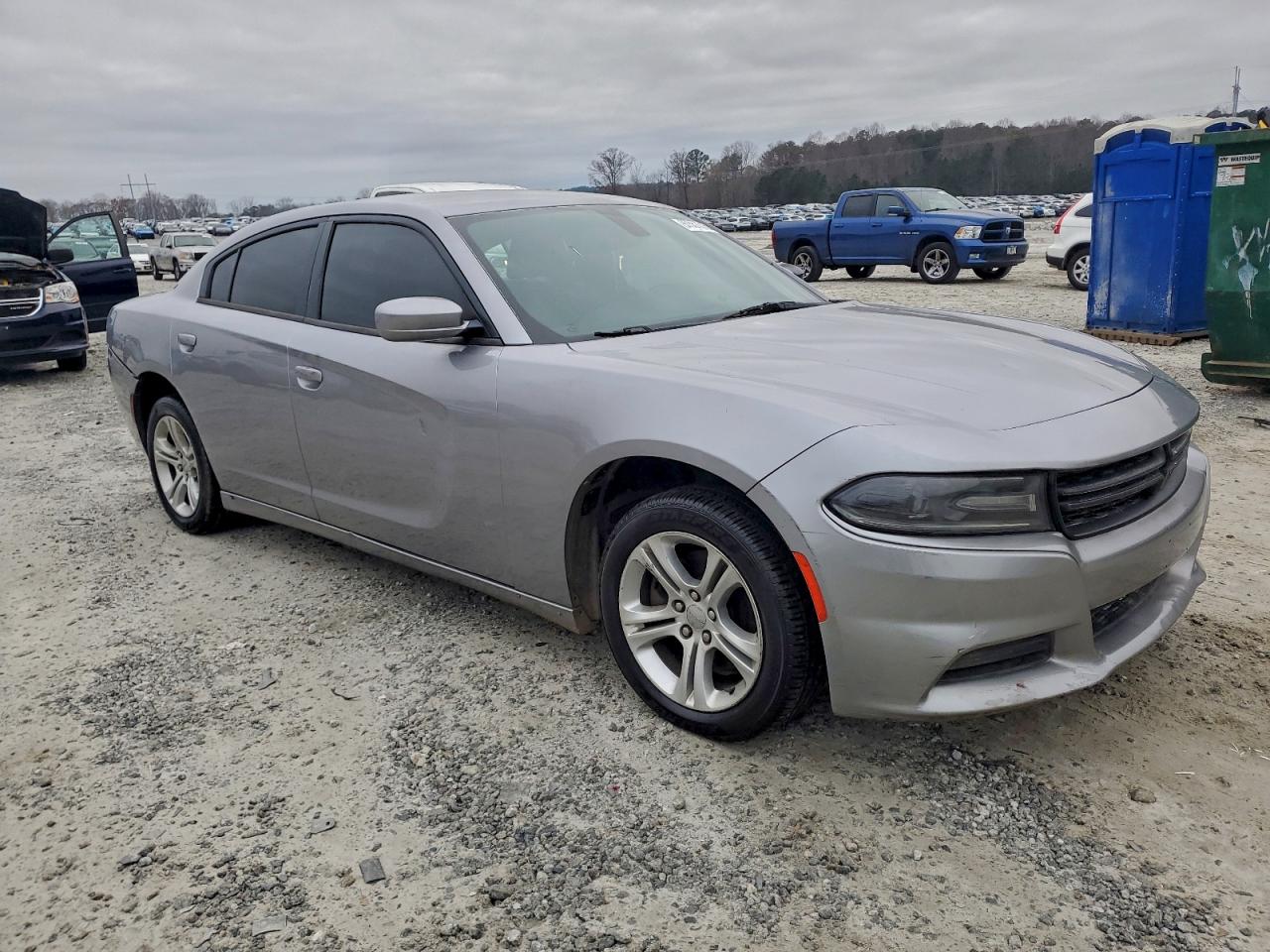 2015 DODGE CHARGER SE photo 4