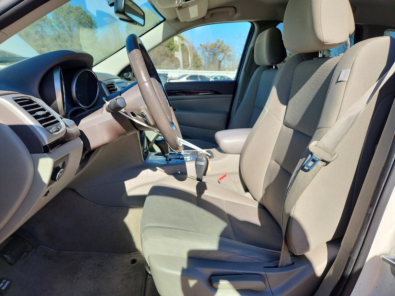 2012 JEEP GRAND CHEROKEE LAREDO photo 13
