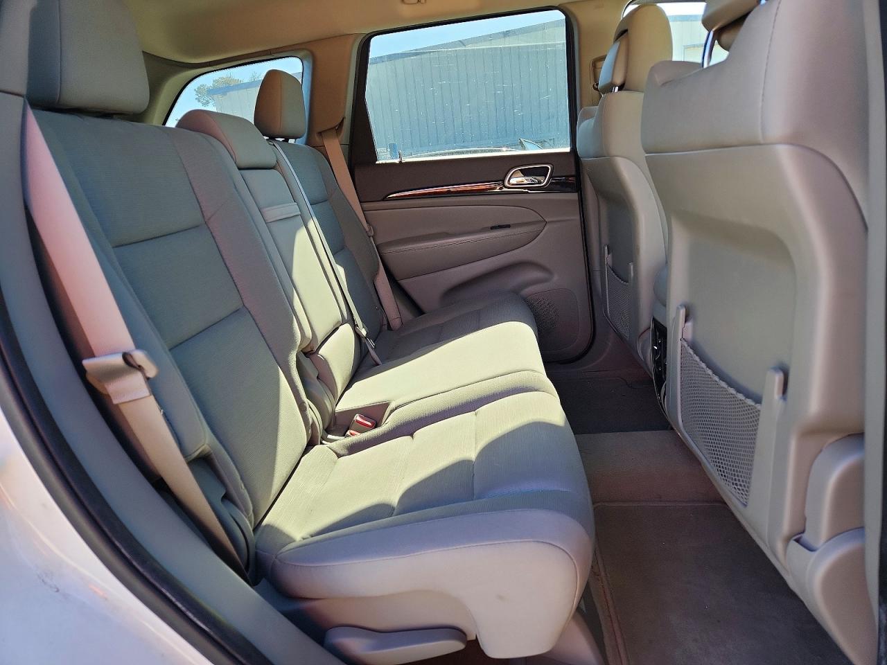 2012 JEEP GRAND CHEROKEE LAREDO photo 21
