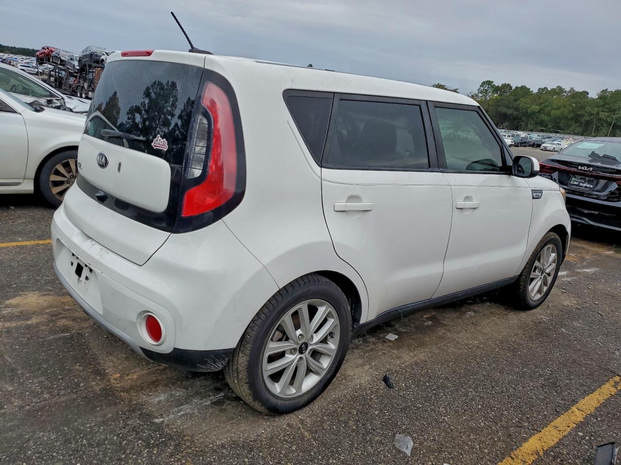2018 KIA SOUL + photo 3