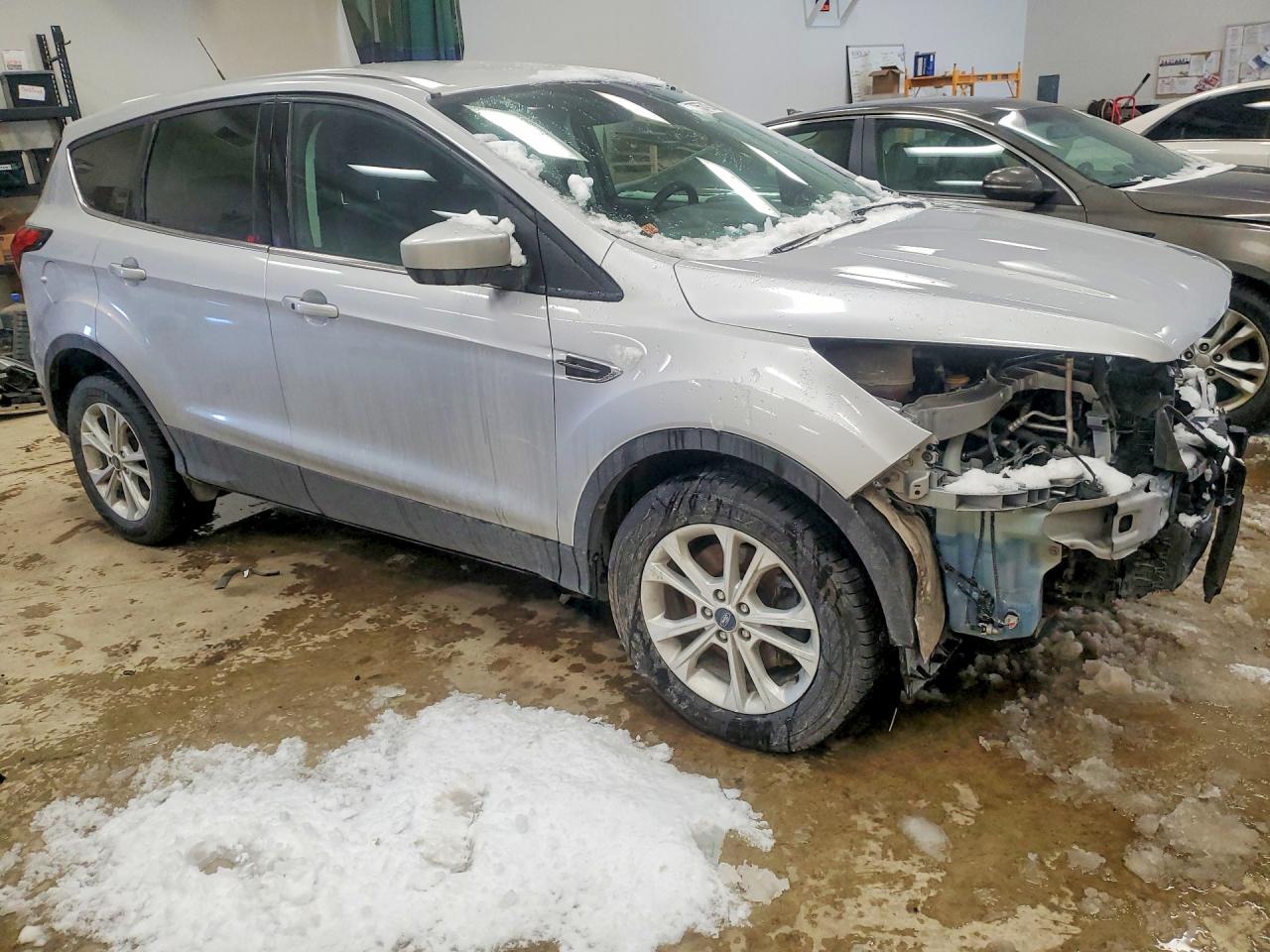 2019 FORD ESCAPE SE photo 4