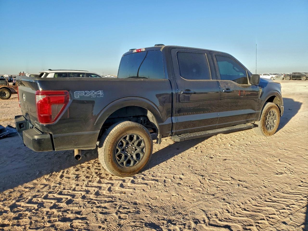 2024 FORD F150 XLT photo 3