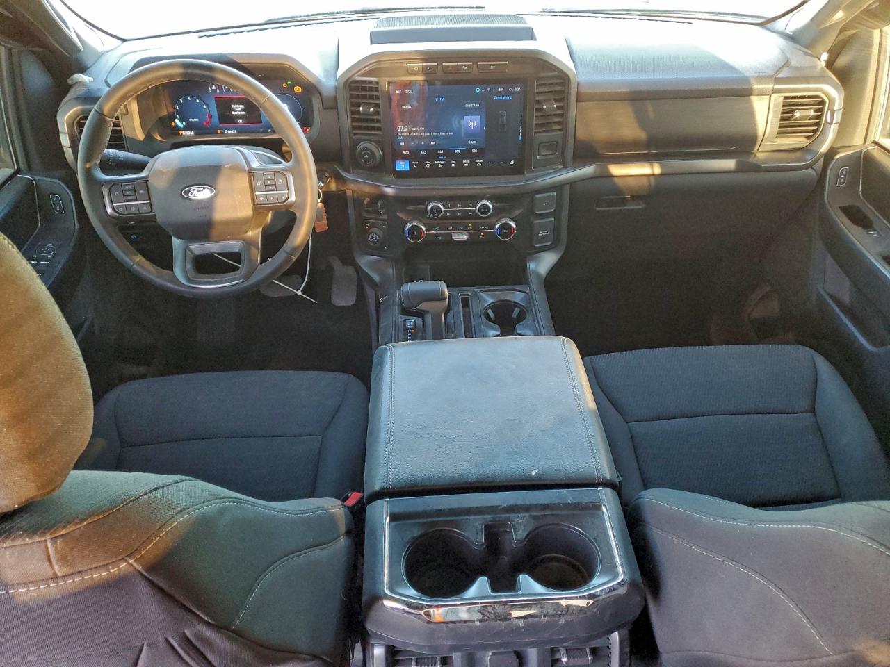 2024 FORD F150 XLT photo 8