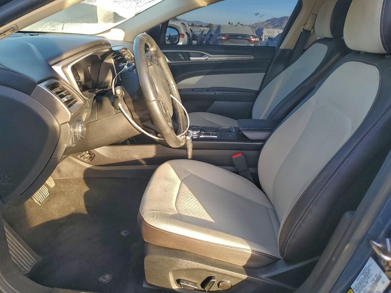 2019 FORD FUSION SE photo 7