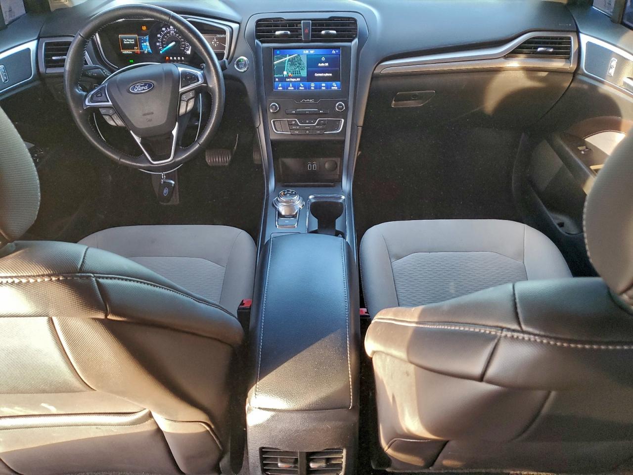 2019 FORD FUSION SE photo 8