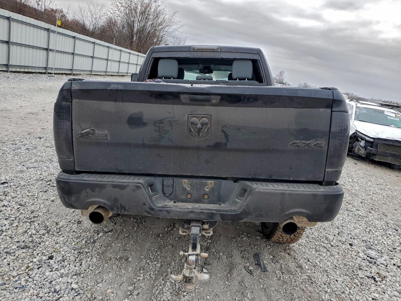 2014 RAM 1500 SLT photo 6