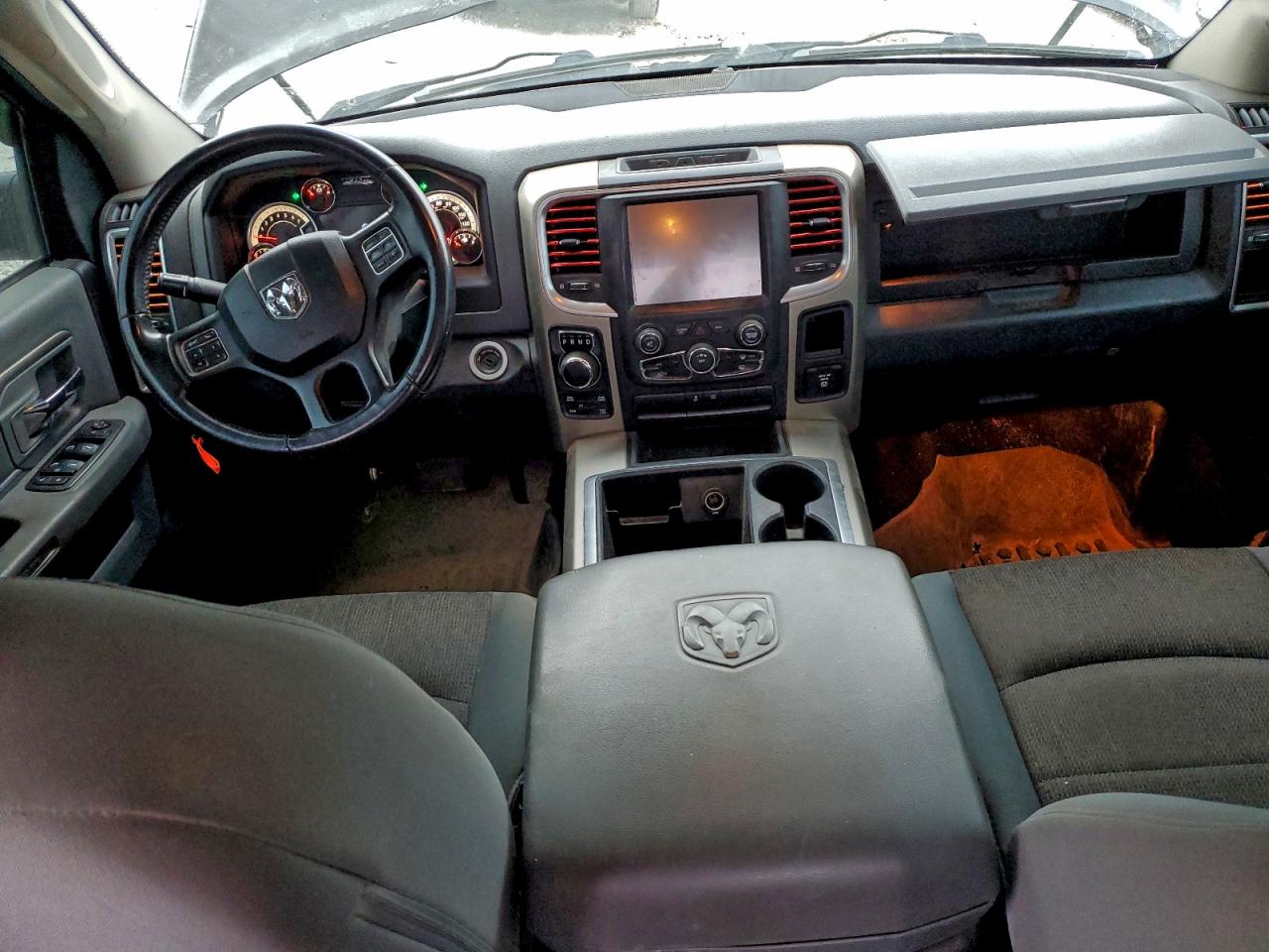 2014 RAM 1500 SLT photo 8