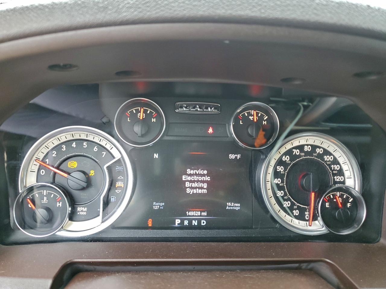 2017 RAM 1500 SLT photo 9