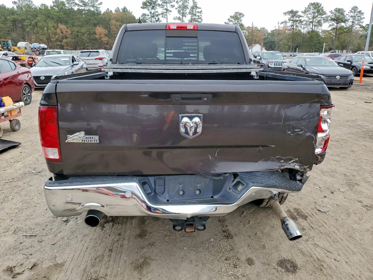 2017 RAM 1500 SLT photo 6