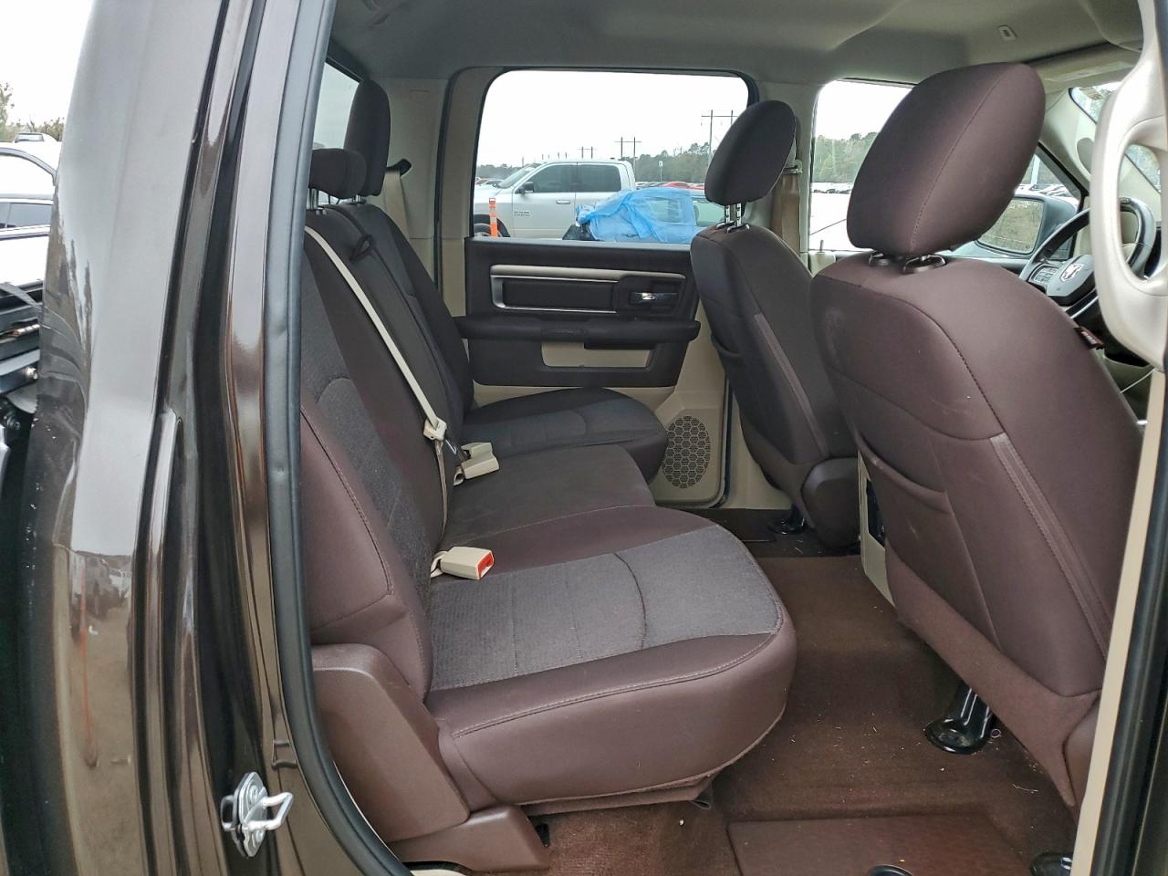 2017 RAM 1500 SLT photo 10