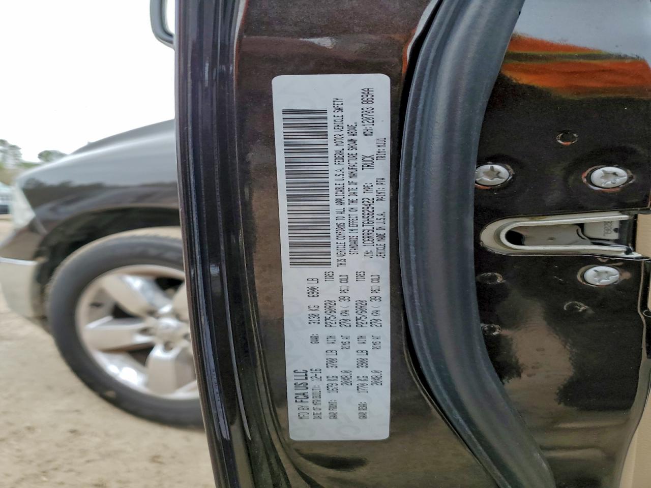2017 RAM 1500 SLT photo 12