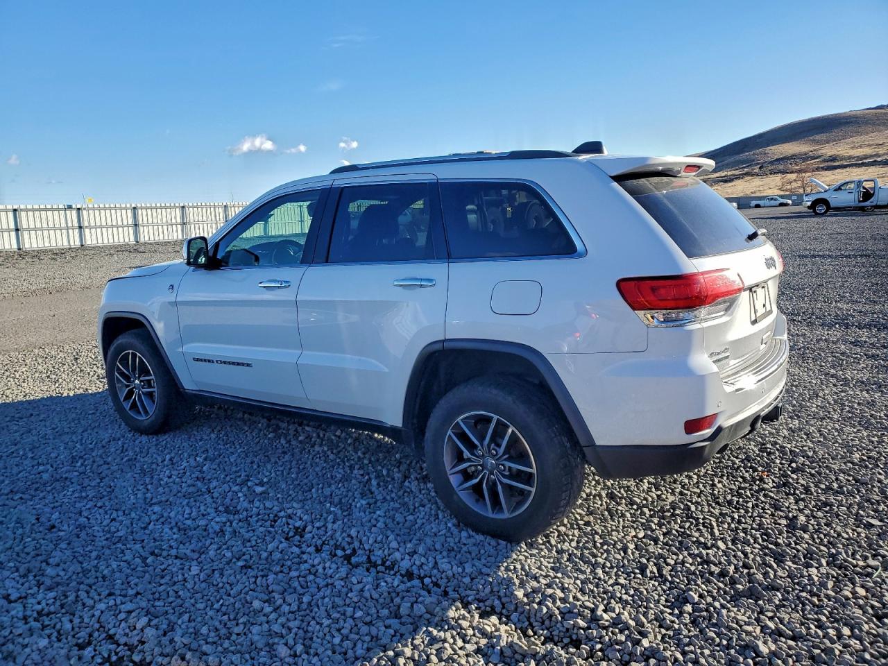 2018 JEEP GRAND CHEROKEE LIMITED photo 2