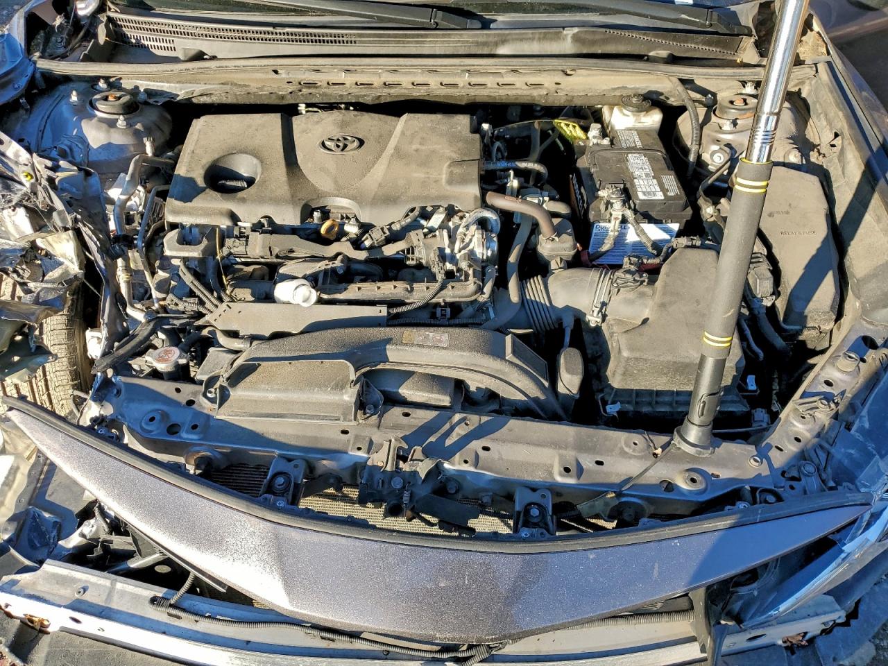 2022 TOYOTA CAMRY LE photo 11