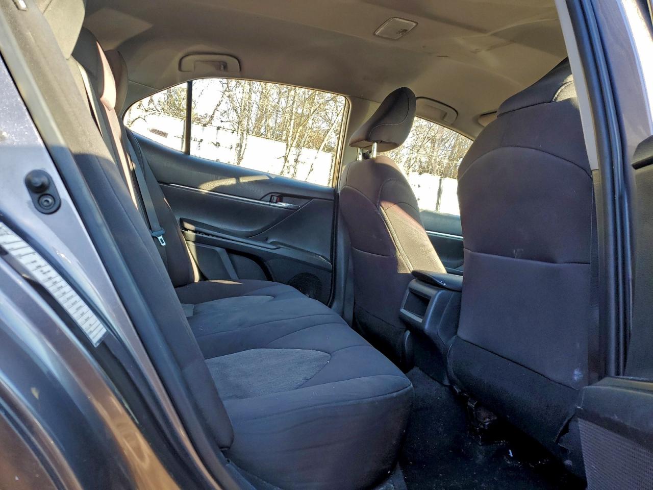 2022 TOYOTA CAMRY LE photo 10
