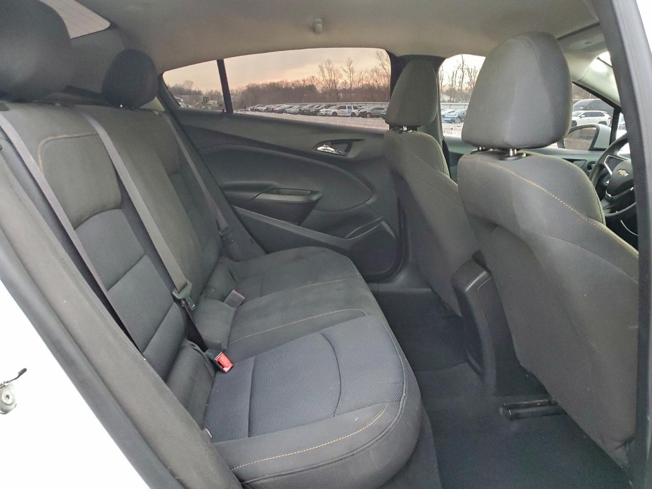 2016 CHEVROLET CRUZE LS photo 10