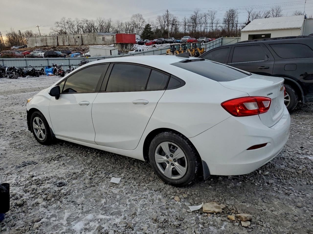2016 CHEVROLET CRUZE LS photo 2