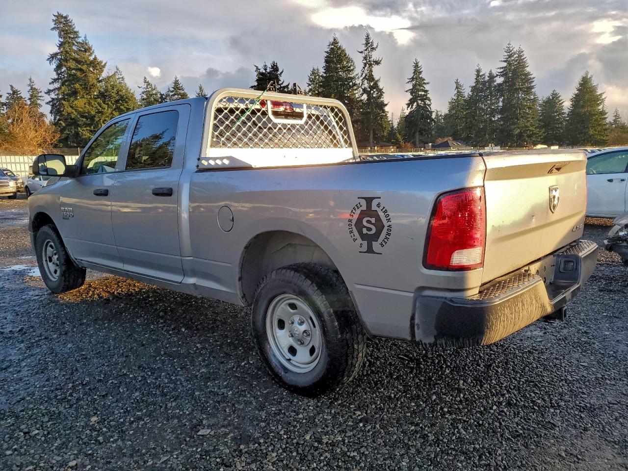 2019 RAM 1500 CLASSIC TRADESMAN photo 2
