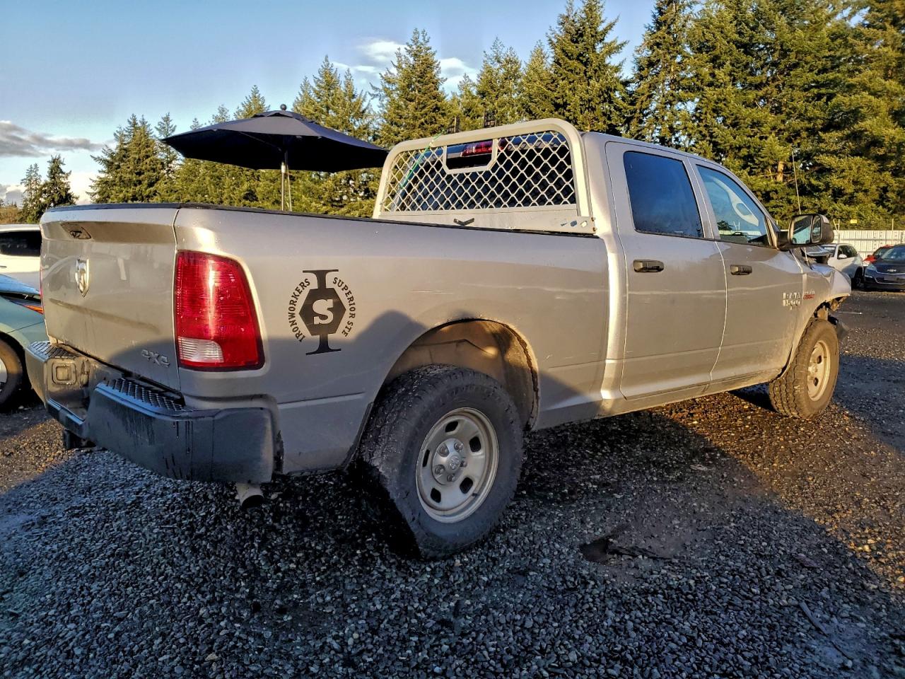 2019 RAM 1500 CLASSIC TRADESMAN photo 3