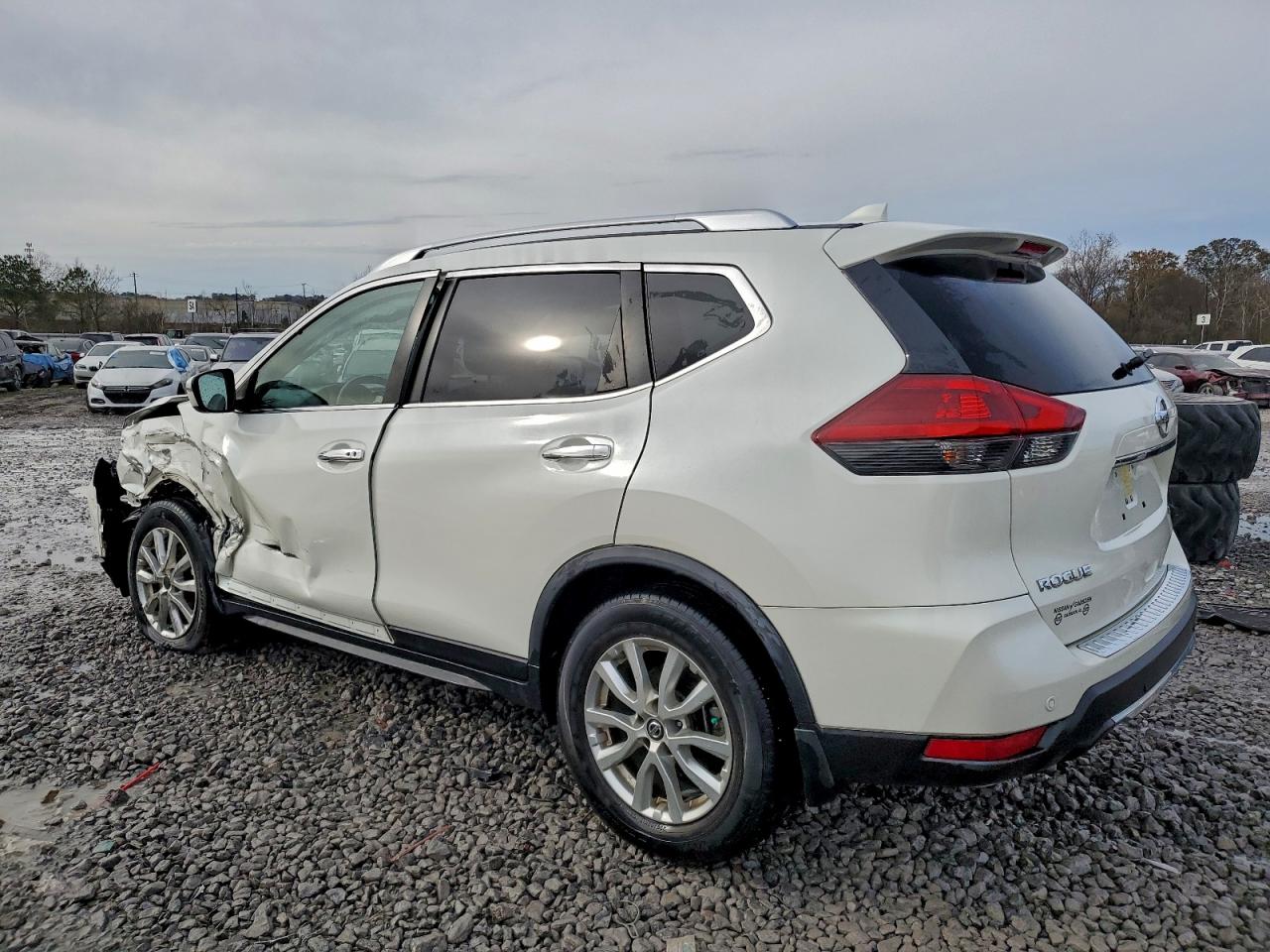 2020 NISSAN ROGUE SV photo 2