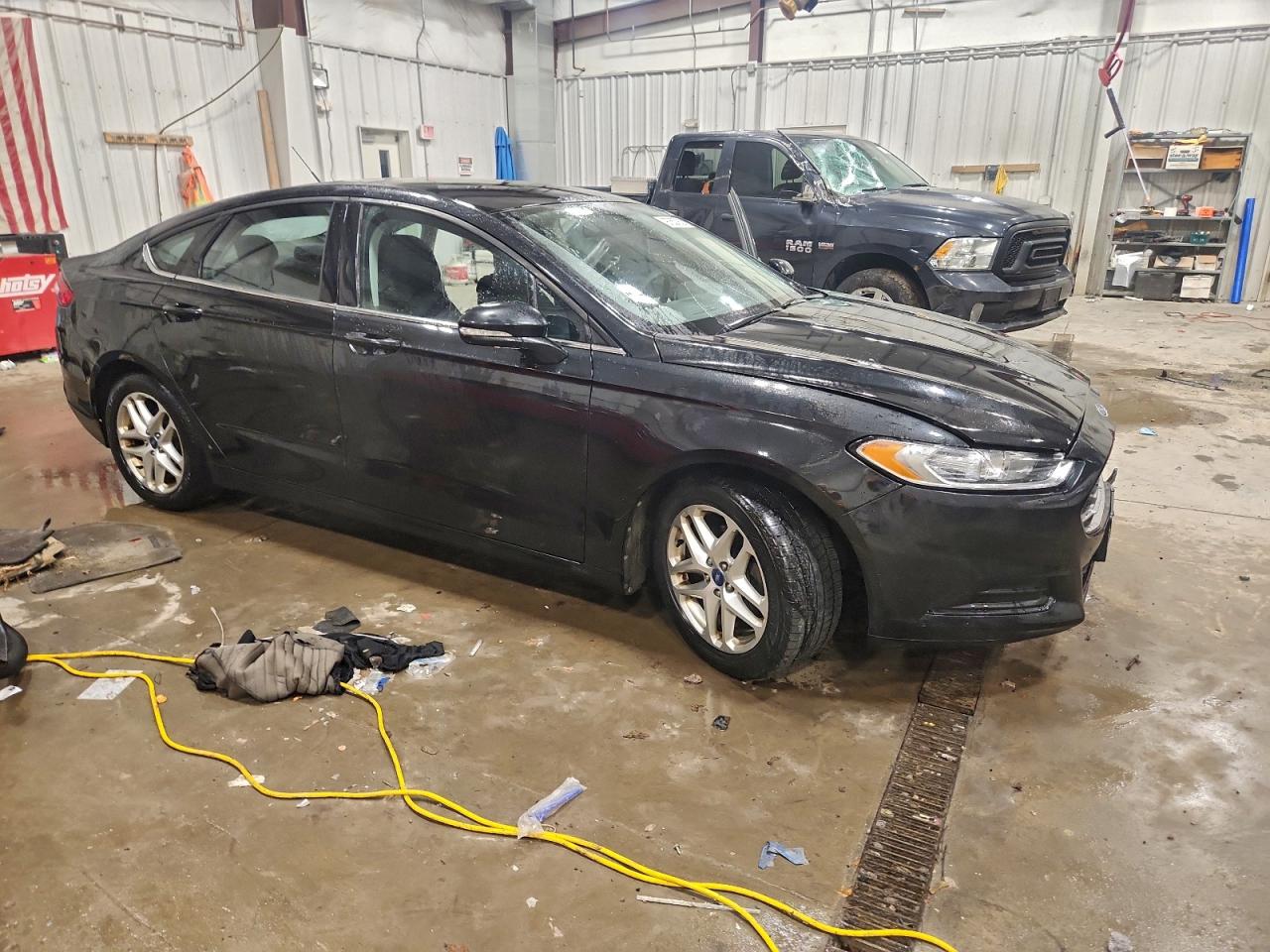 2013 FORD FUSION SE photo 4