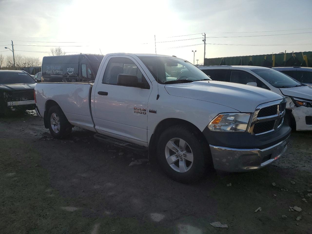 2017 RAM 1500 ST photo 4