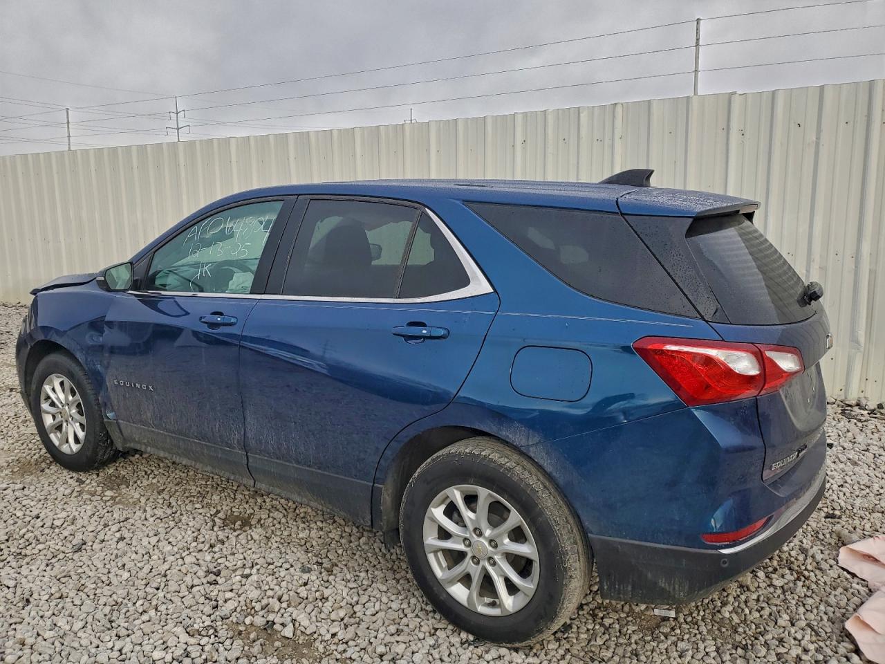 2019 CHEVROLET EQUINOX LT photo 2